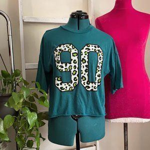Universal Thread Teal Graphic Short Sleeve Tee